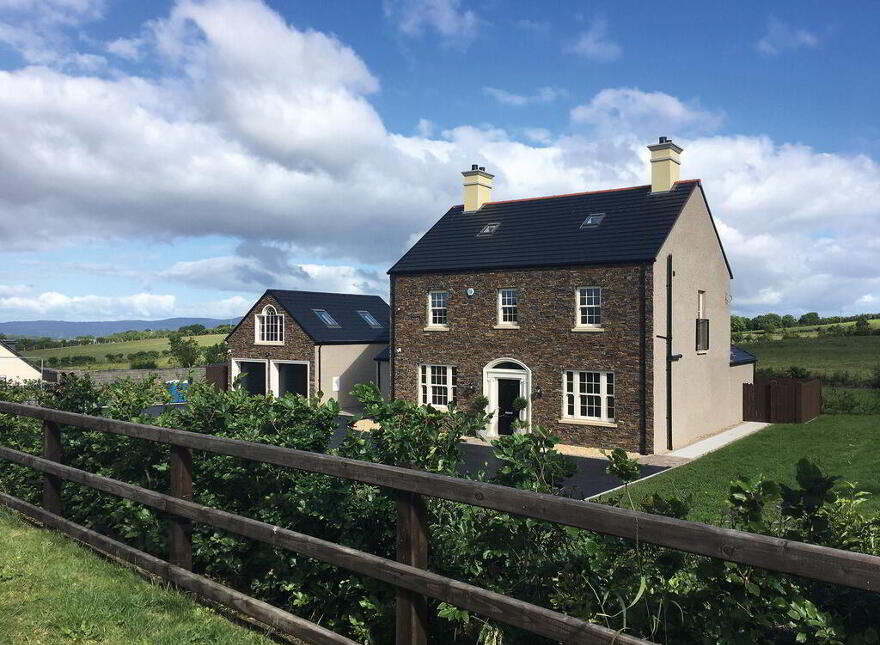 Ravensglen House, 18 Glen Road, Lisburn, BT27 5JR photo