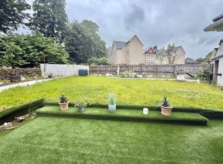 47 Aberfoyle Crescent, Derry, BT48 7PG