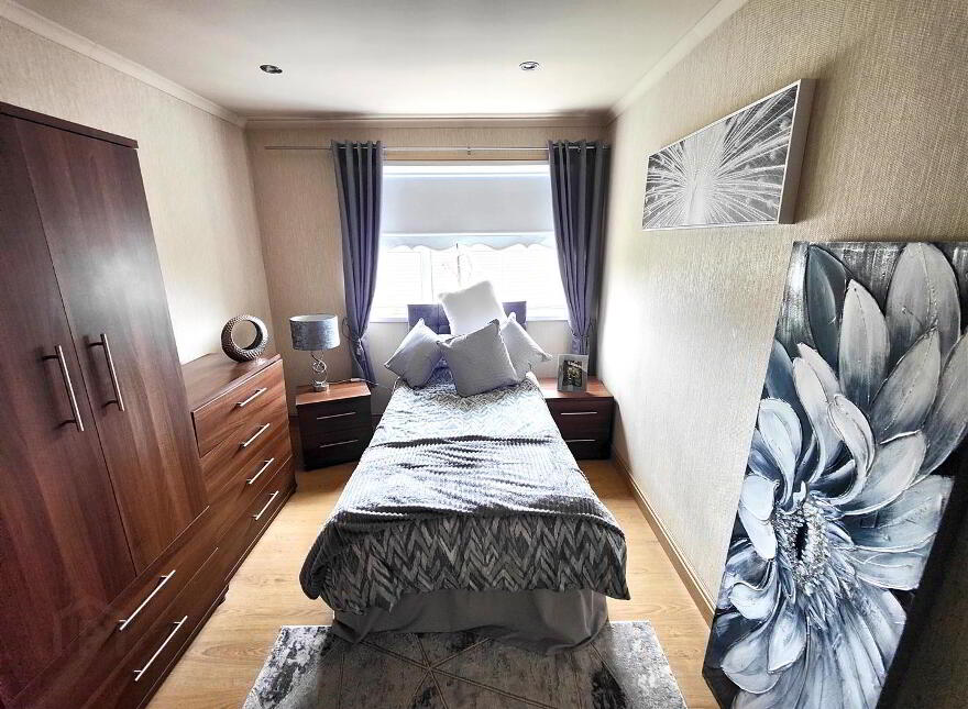 10 Forthriver Green, Belfast, BT13 3UR