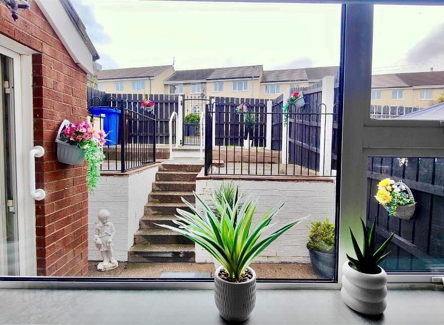 10 Forthriver Green, Belfast, BT13 3UR