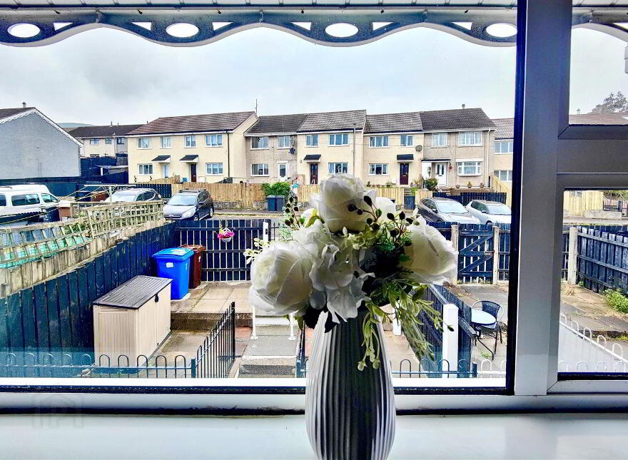 10 Forthriver Green, Belfast, BT13 3UR
