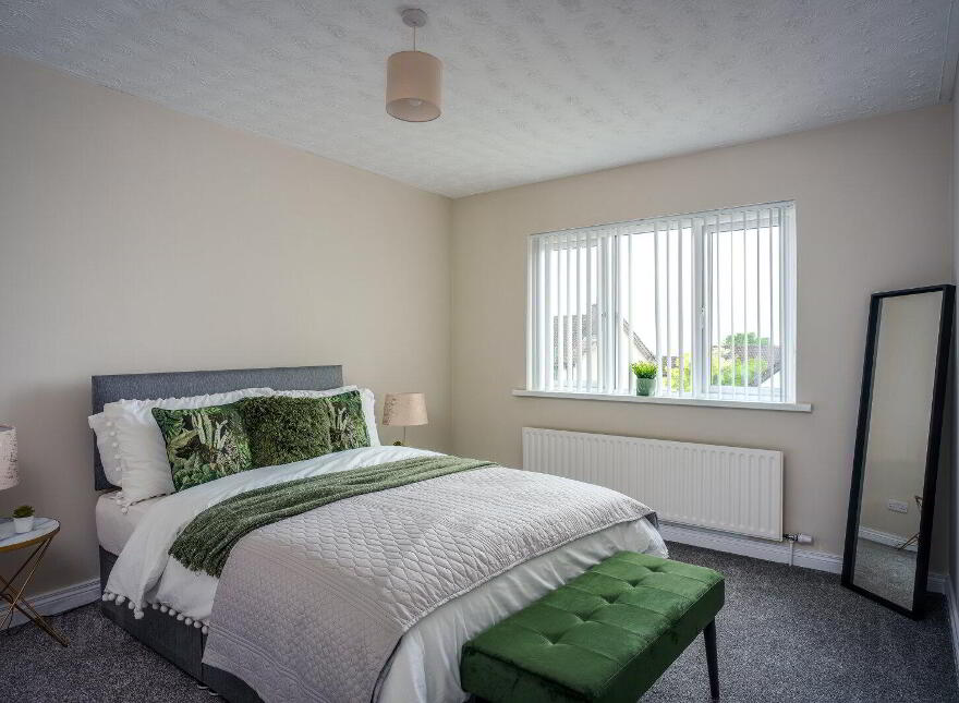 4 Kingsland Crescent, Carrickfergus, BT38 9DY