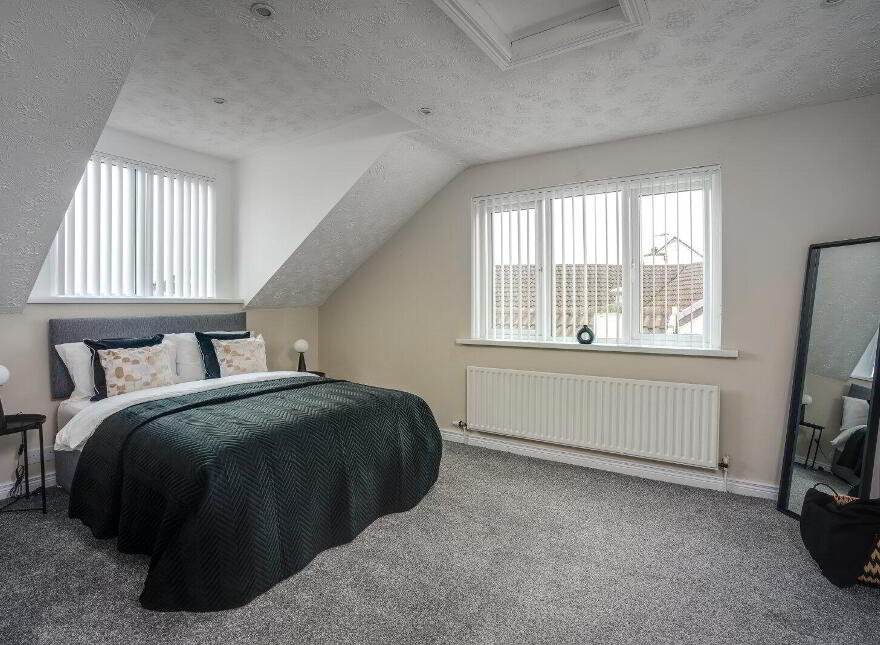 4 Kingsland Crescent, Carrickfergus, BT38 9DY