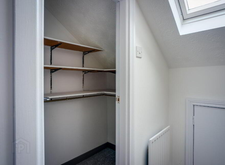 4 Kingsland Crescent, Carrickfergus, BT38 9DY