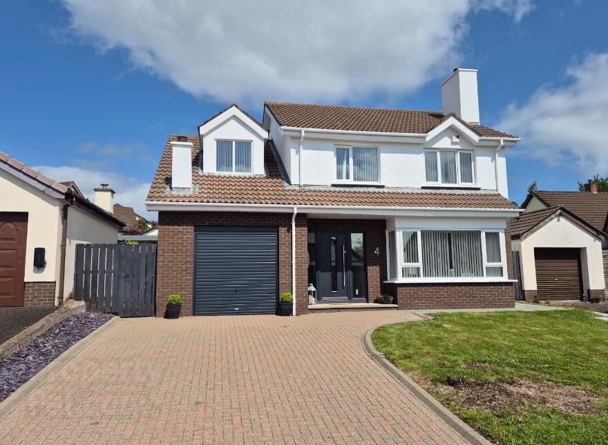 4 Kingsland Crescent, Carrickfergus, BT38 9DY photo