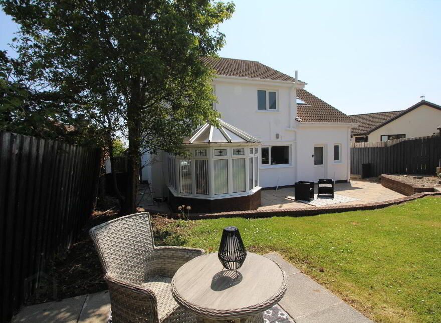 4 Kingsland Crescent, Carrickfergus, BT38 9DY