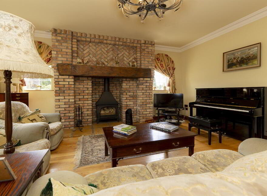 Eden House, 1 Edenturcher Road, Glenavy, Crumlin, BT29 4LZ