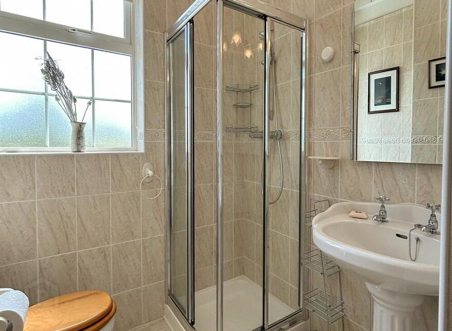 Eden House, 1 Edenturcher Road, Glenavy, Crumlin, BT29 4LZ