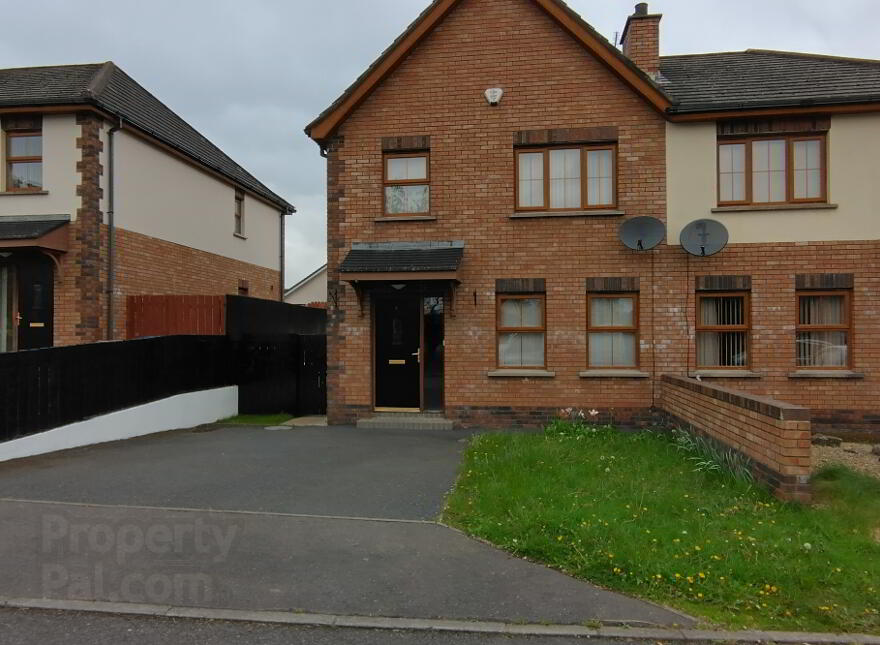 2 Shepherds Close, Armagh Road, Newry, BT35 6FD photo