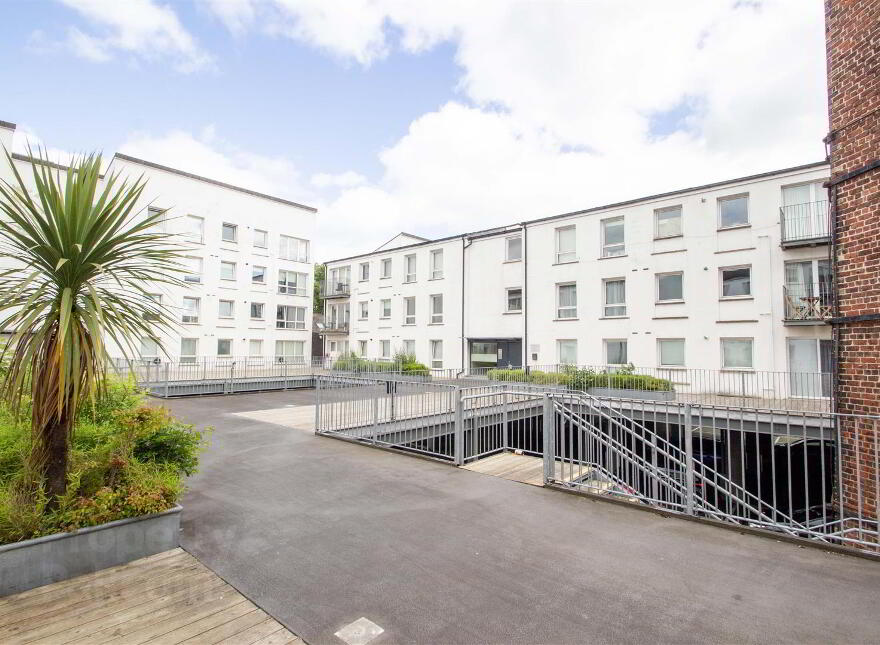 Apt 5 The Campbell Building, Falls Road / Clonard St, Belfast, BT13 2QQ photo