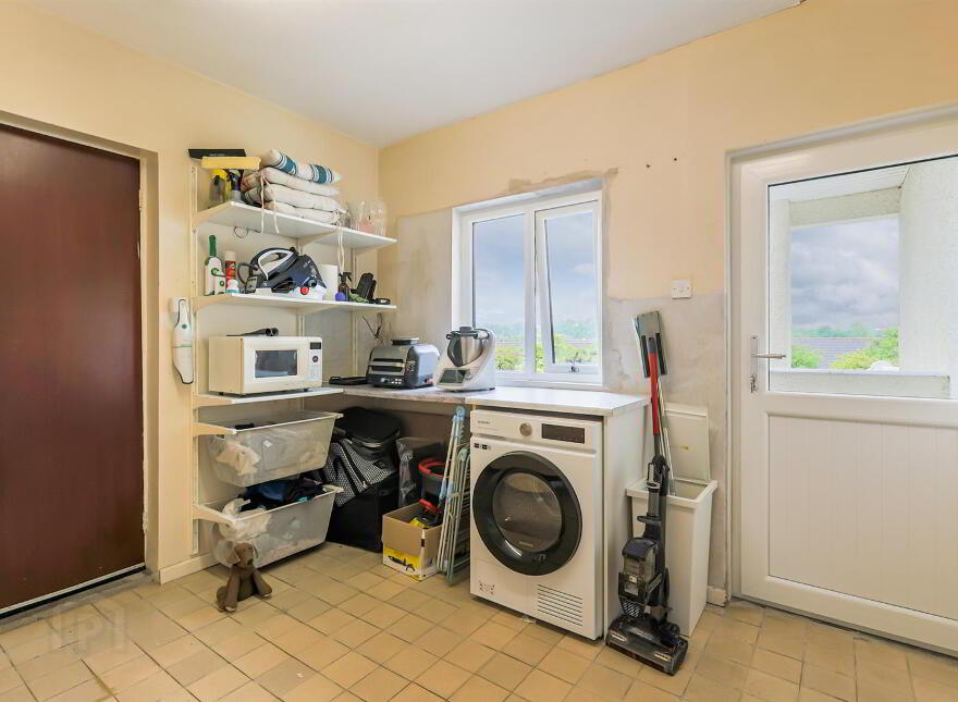 11 Glennor Crescent, Carryduff, BT8 8HW