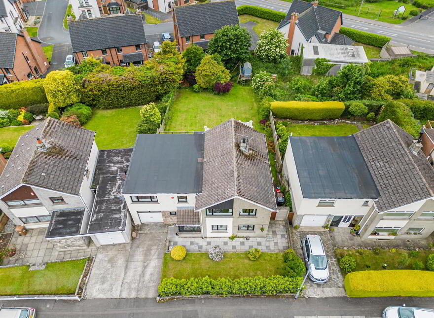 11 Glennor Crescent, Carryduff, BT8 8HW