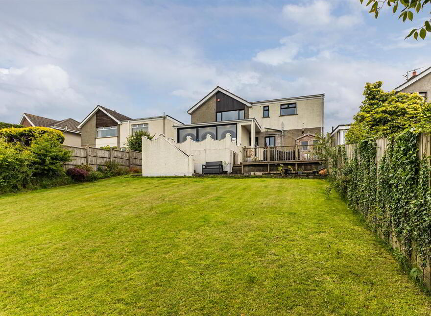 11 Glennor Crescent, Carryduff, BT8 8HW