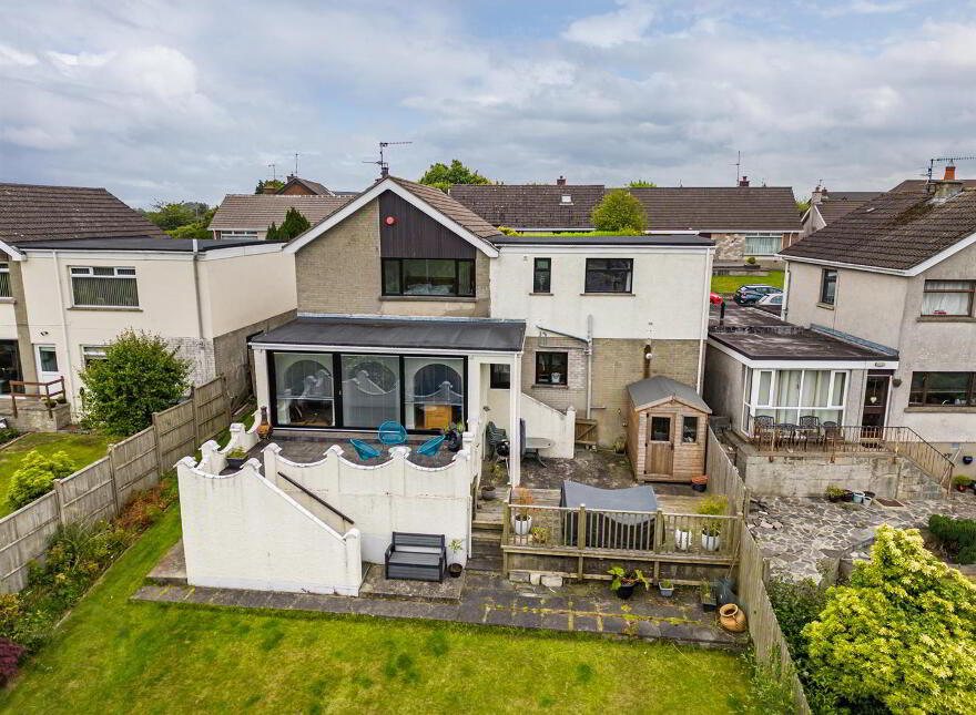 11 Glennor Crescent, Carryduff, BT8 8HW