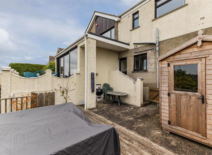 11 Glennor Crescent, Carryduff, BT8 8HW