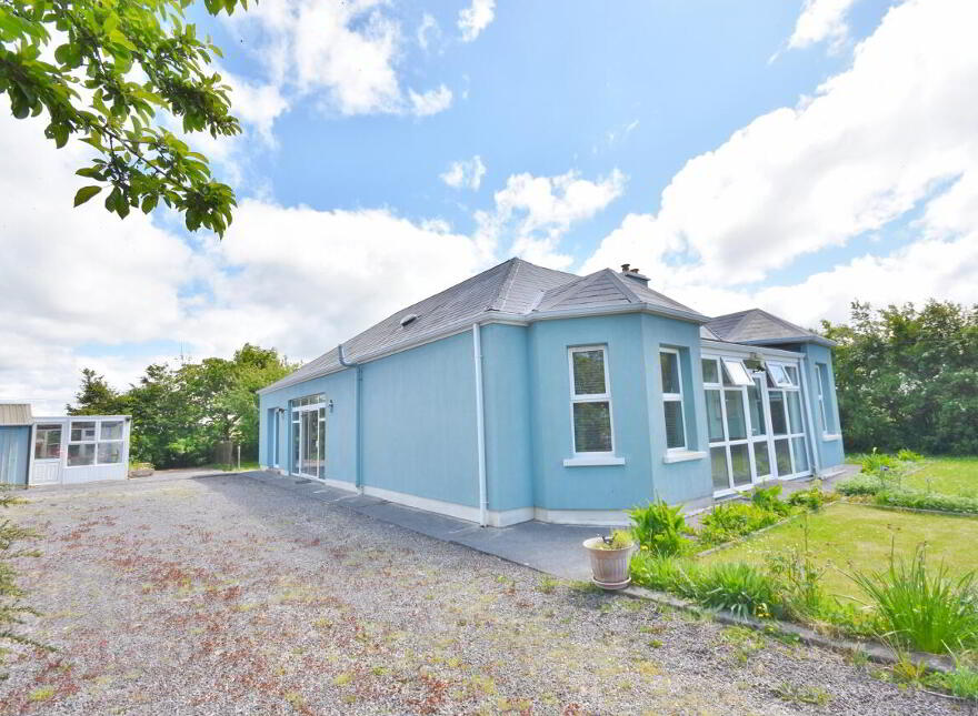 Meen, Listowel, V31KR20 photo