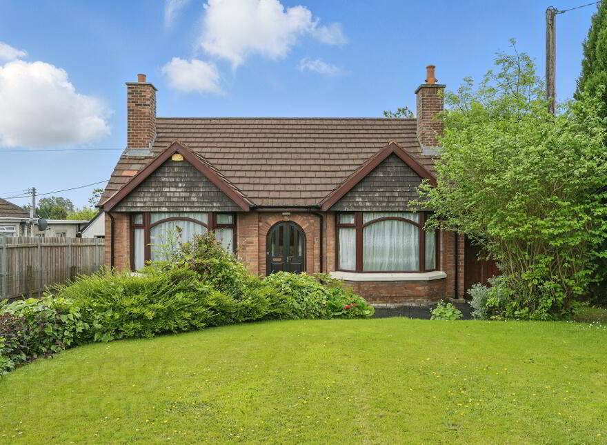 10 Ballynahinch Road, Carryduff, BT8 8DN photo