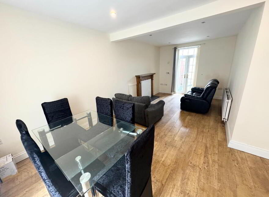 33 Moore Street, Waterside, Derry / Londonderry, BT47 2EY