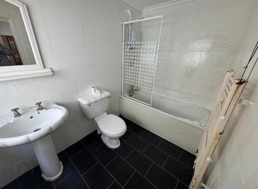 33 Moore Street, Waterside, Derry / Londonderry, BT47 2EY
