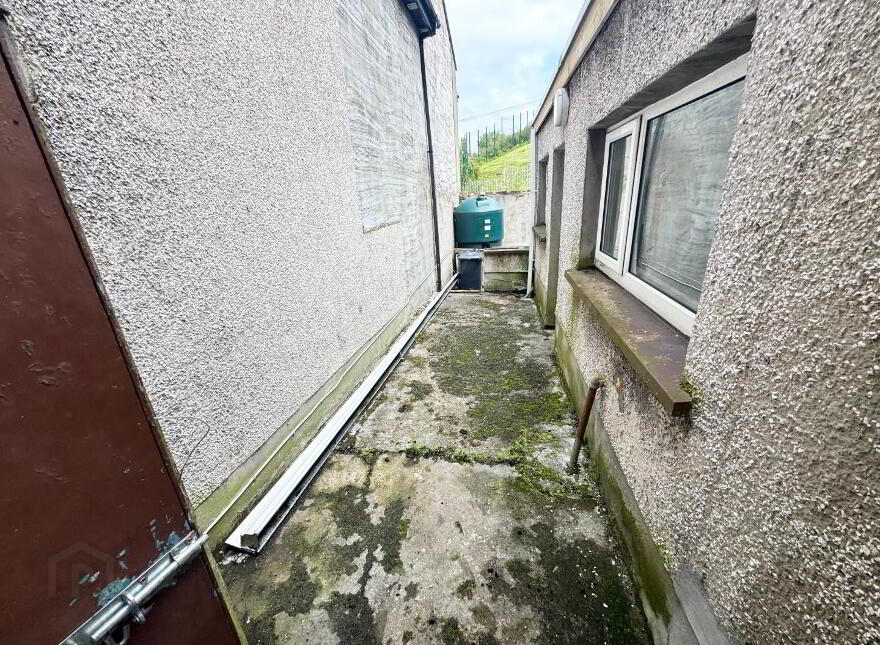 33 Moore Street, Waterside, Derry / Londonderry, BT47 2EY