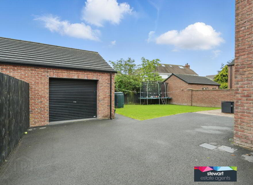 2 St James Meadow, St James, Royal Hillsborough, BT26 6GS