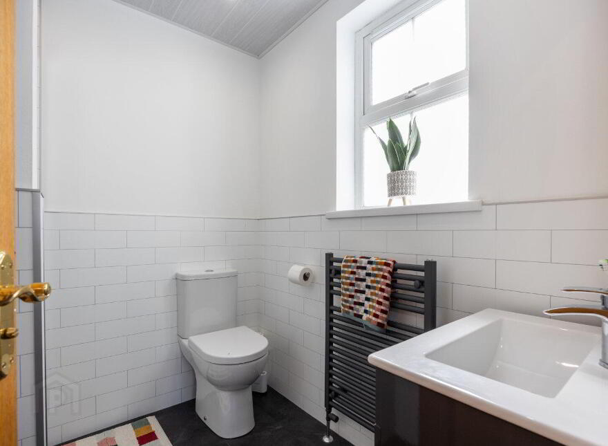 4 Mornington Place, Lisburn, BT28 2WR