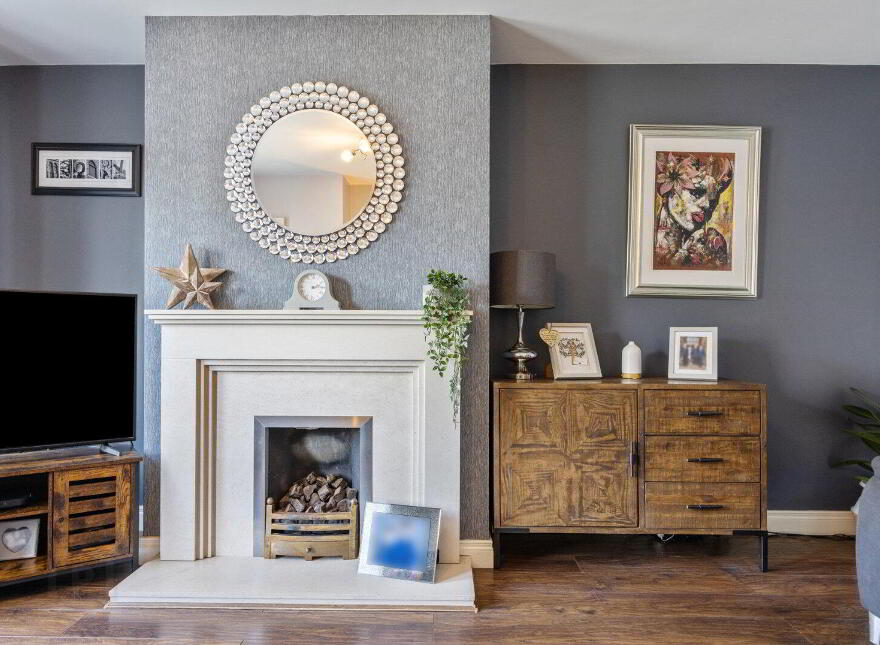 4 Mornington Place, Lisburn, BT28 2WR