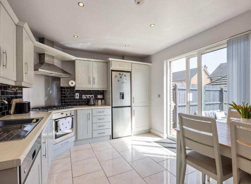 4 Mornington Place, Lisburn, BT28 2WR
