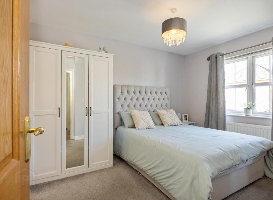 4 Mornington Place, Lisburn, BT28 2WR