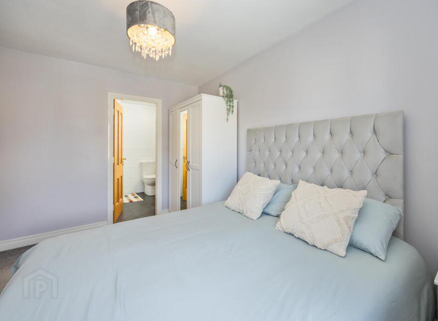 4 Mornington Place, Lisburn, BT28 2WR