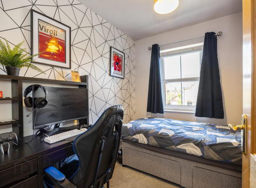 4 Mornington Place, Lisburn, BT28 2WR