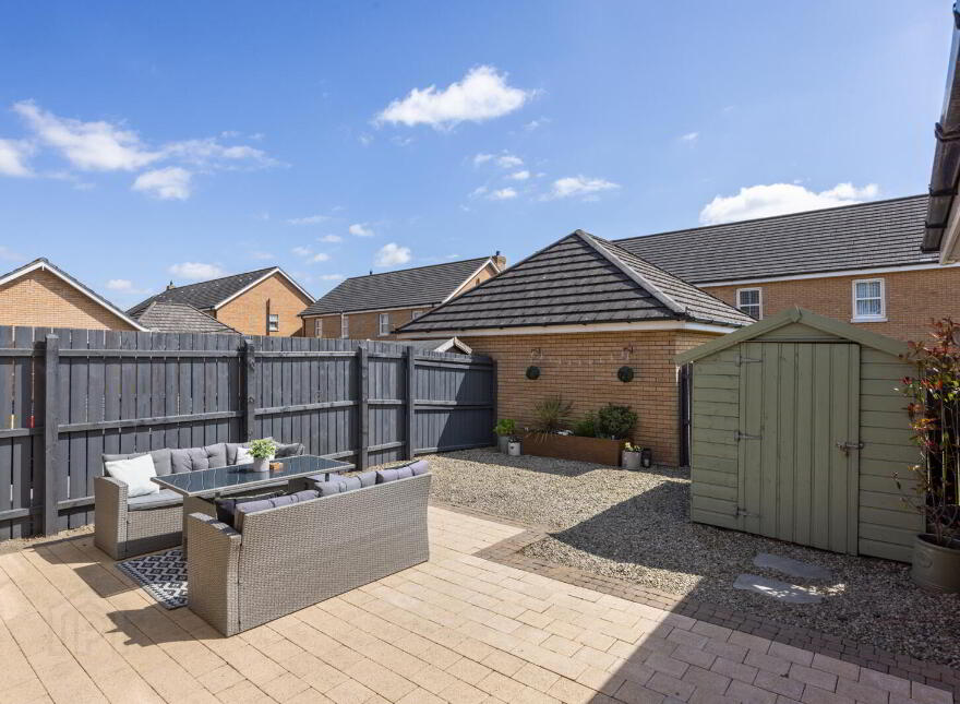 4 Mornington Place, Lisburn, BT28 2WR