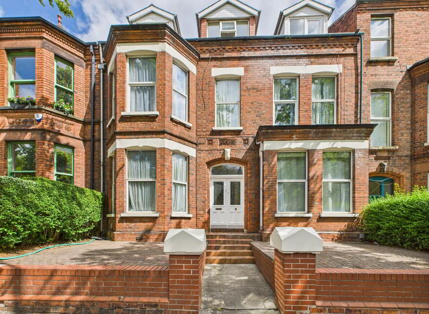 Flat 3, 90 Eglantine Avenue, Belfast, BT9 6EU photo
