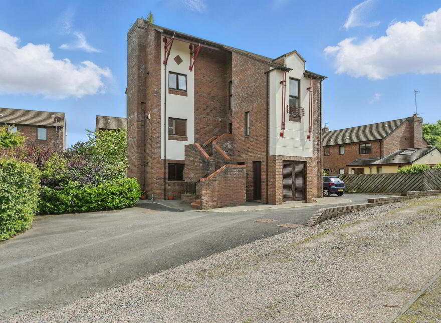 20 Laganvale Court, Stranmillis, Belfast, BT9 5BH photo