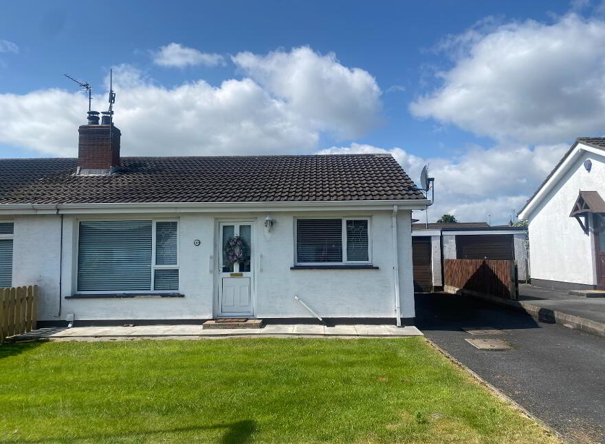 6 Pines Close, Lurgan, BT66 7PF photo