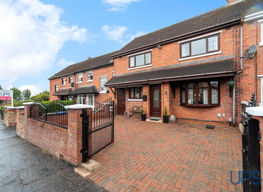 6 Bearnagh Drive, Andersonstown, Belfast, BT11 8HS photo