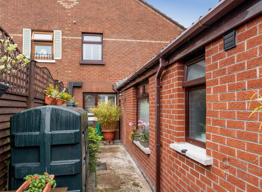 4 Comber Court, Belfast, BT5 4TN