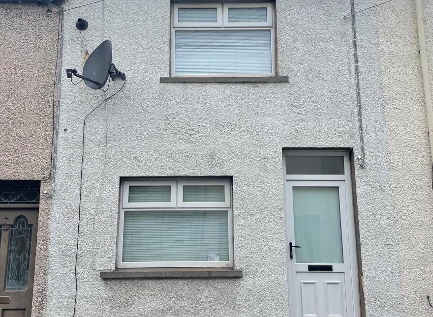 5 Glynnview Avenue, Larne, BT40 1BT photo