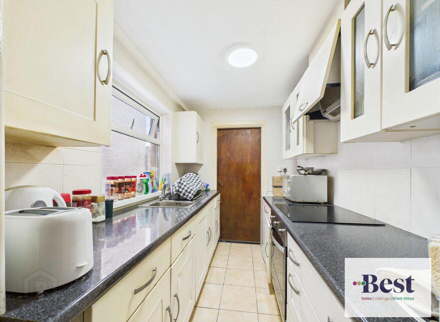 5 Glynnview Avenue, Larne, BT40 1BT
