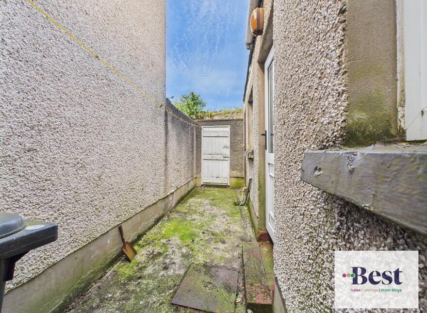 5 Glynnview Avenue, Larne, BT40 1BT