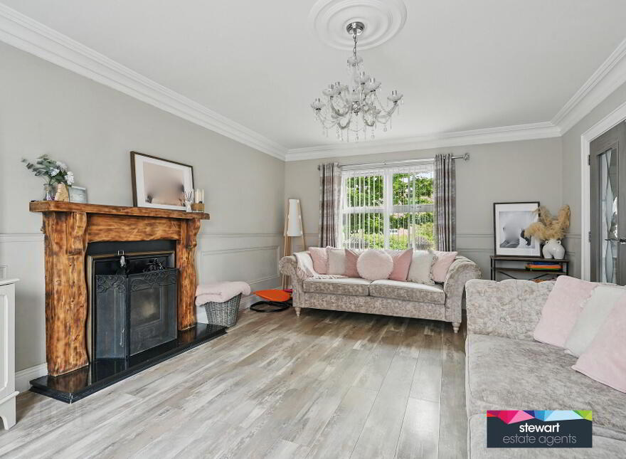 6 Mount Eagles Avenue, Dunmurray, Belfast, BT17 0GT