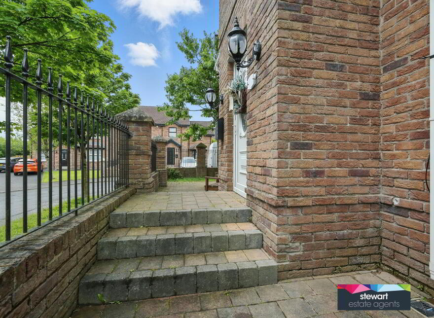 6 Mount Eagles Avenue, Dunmurray, Belfast, BT17 0GT