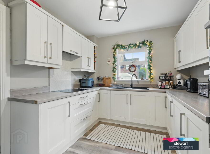 6 Mount Eagles Avenue, Dunmurray, Belfast, BT17 0GT