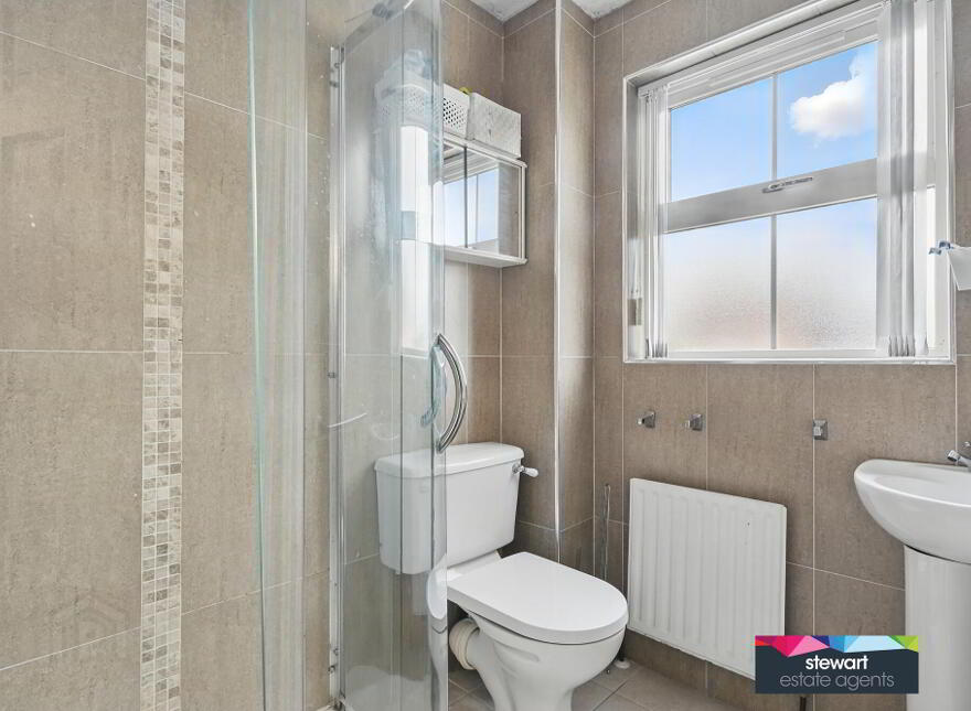 6 Mount Eagles Avenue, Dunmurray, Belfast, BT17 0GT