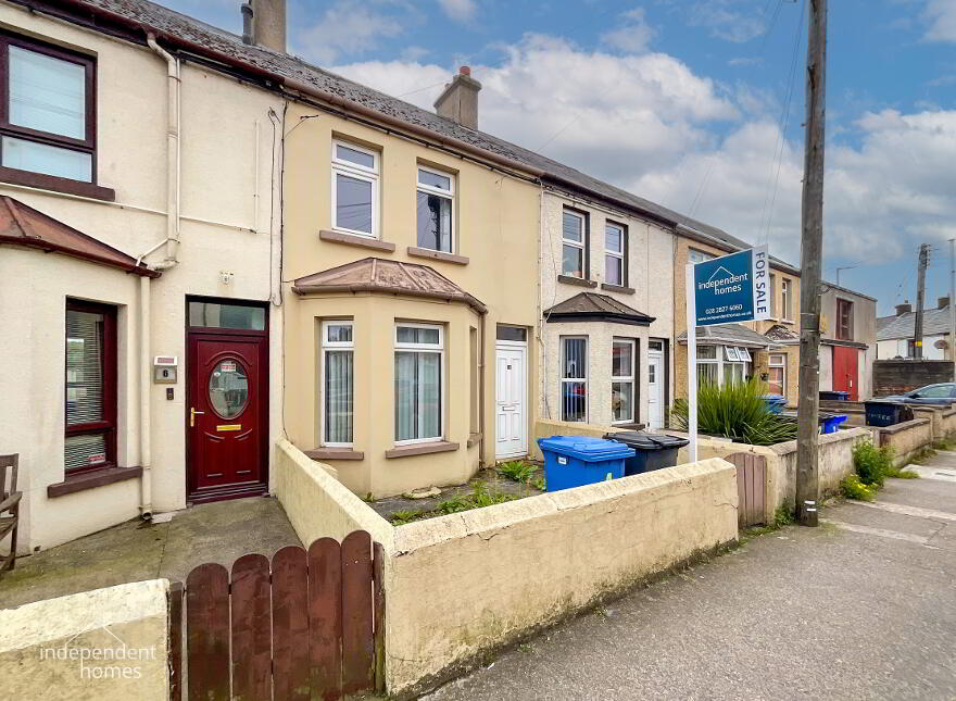 4 Newington Avenue, Larne, BT40 1NN photo