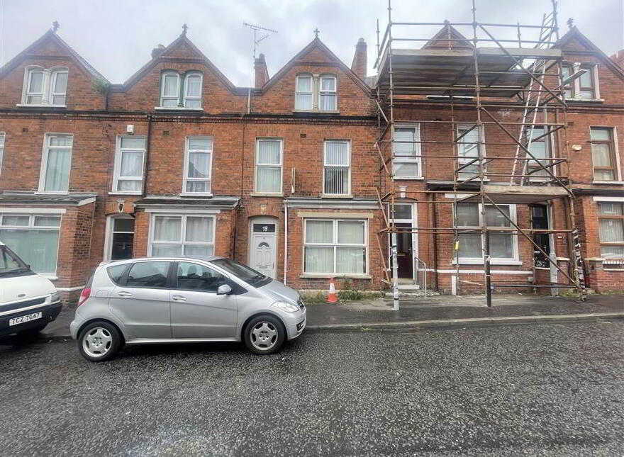 19 Orient Gardens, Belfast, BT14 6LH photo