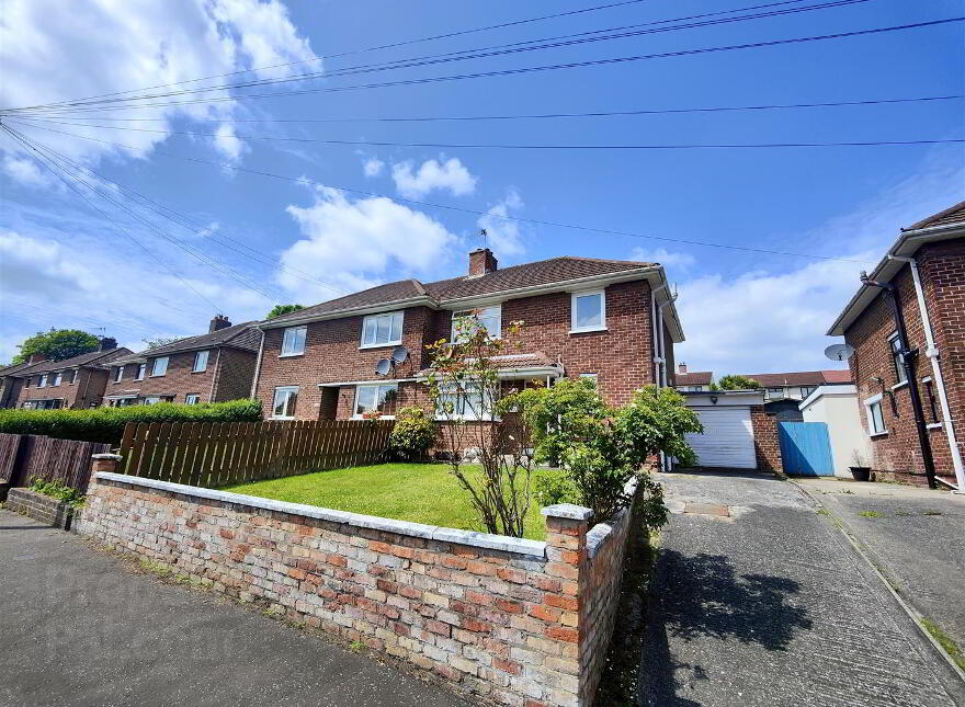 71 Sunningdale Park, Belfast, BT14 6RX photo