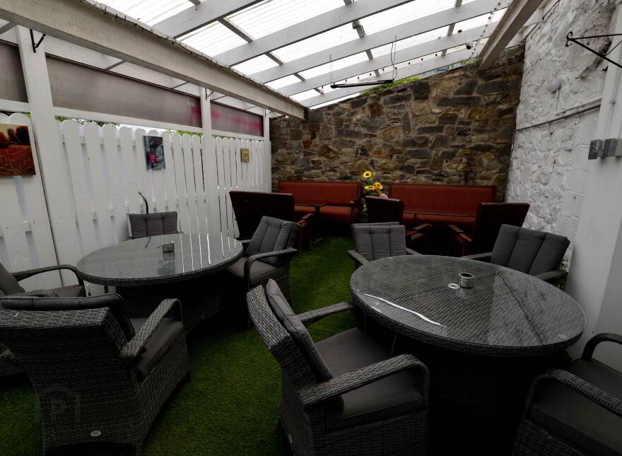 Fox`s Pub, Bailieborough, A82K3V6