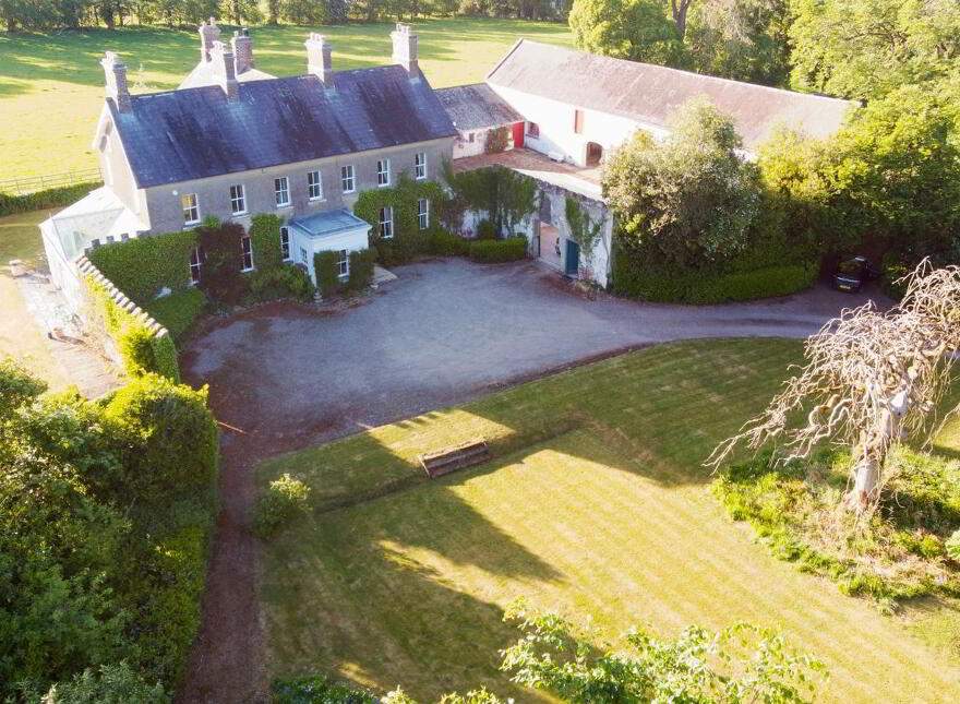 CASTLECAULFIELD HOUSE, 4 Drumreany Road, Castlecaulfield, Dungannon, BT70 3NY