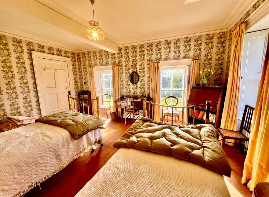 CASTLECAULFIELD HOUSE, 4 Drumreany Road, Castlecaulfield, Dungannon, BT70 3NY